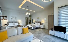 Tsikaris Boutique Guesthouse